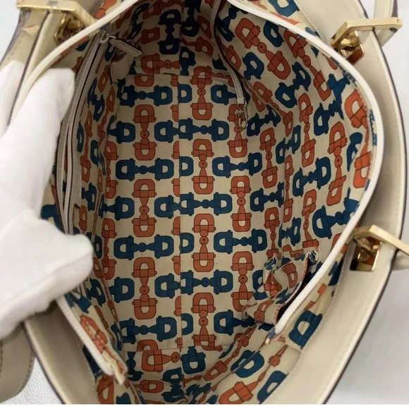 Authentic GUCCI Guccissima Leather Horsebit Off White Shoulder Bag - Picture 13 of 17